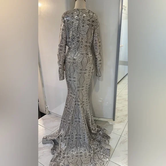 Issue New York gown